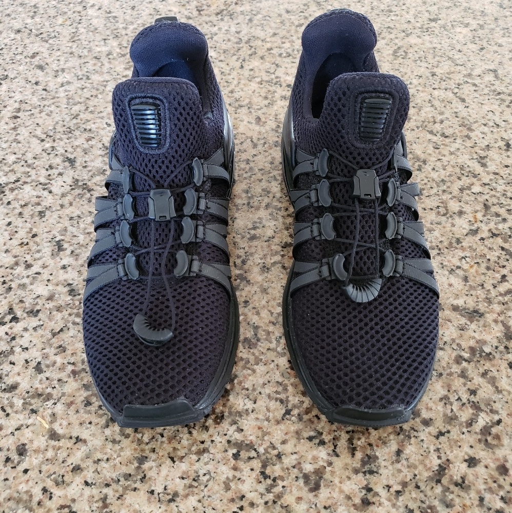 Nike shox gravity